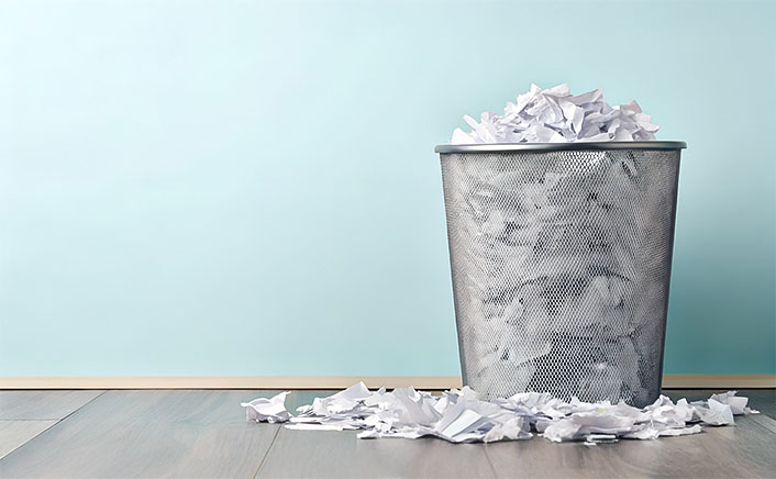 Biodegradable drinking straws with green leaves